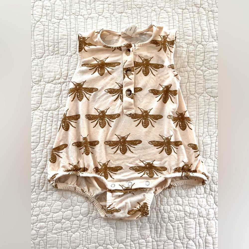 Kate Quinn Bubble romper bee print